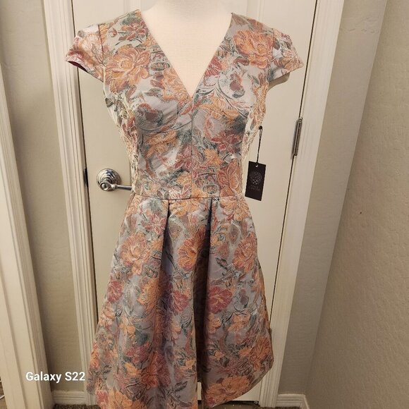 Vince Camuto Dresses & Skirts - Vince Camuto Floral Cap Sleeve Pleated Dress. NWT. Size: various